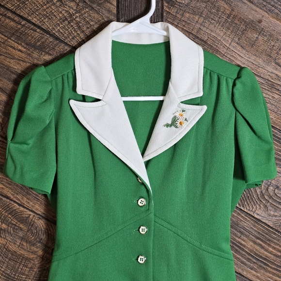 Handmade Dresses & Skirts - VNTG Handmade Green Collared Button Down Dress STUNNING Floral Detail